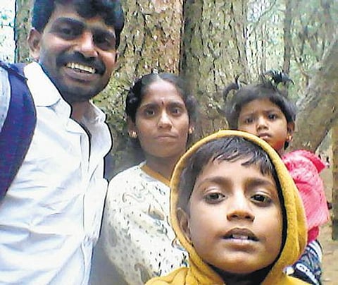 தென்காசி அருகே கணவருடன் தகராறில் 2 குழந்தைகளை கொன்று தாய் தற்கொலை