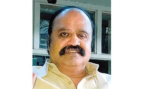 தினகரனின் ஒப்புதல் இல்லாமல் அமைச்சர்கள் கூட்டம் நடக்க வாய்ப்பில்லை: புகழேந்தி பேட்டி