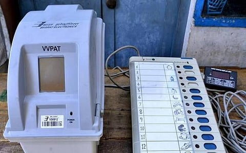 குஜராத், இமாச்சல் சட்டப்பேரவைத் தேர்தலில் விவிபாட் இயந்திரங்களைப் பயன்படுத்த திட்டம்