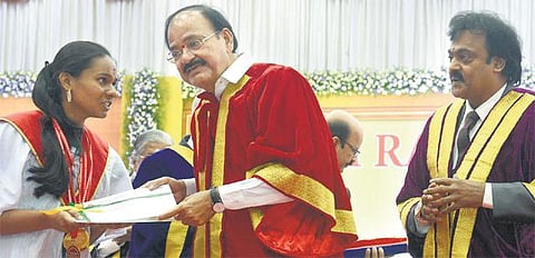 நாடு முழுவதும் 2022-ம் ஆண்டுக்குள் 187 மருத்துவ கல்லூரிகள் தொடங்க மத்திய அரசுக்கு நிதி ஆயோக் பரிந்துரை: மத்திய அமைச்சர் வெங்கய்ய நாயுடு தகவல்
