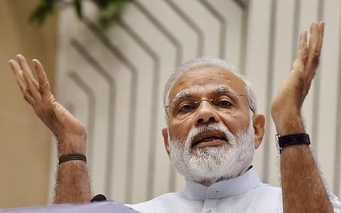 தமிழ்மொழிக்கு மோடி பாராட்டு: தமிழகத்தில் பாஜக காலூன்றும் முயற்சியா?
