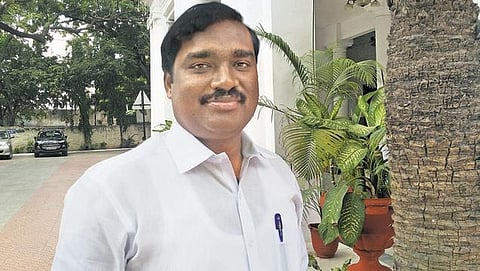 மத்திய அரசால் ஏற்பட்ட தமிழகப் பிரச்சினைகளைத் தீர்க்க மாநில அரசு நடவடிக்கை எடுக்க வேண்டும்: வேல்முருகன் வேண்டுகோள்