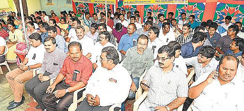இன்றுமுதல் அவசரமில்லா அறுவை சிகிச்சைகள் நிறுத்தம்: அரசு ராஜாஜி மருத்துவமனையில் நோயாளிகள் பாதிக்கும் அபாயம்