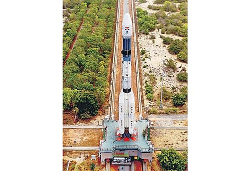 ‘ஜிசாட் 9’ செயற்கைக் கோளுடன் ஜிஎஸ்எல்வி-எஃப் 09 ராக்கெட் இன்று விண்ணில் பாய்கிறது: கவுன்ட்-டவுன் தொடக்கம்