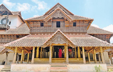 சினிமா வீடு: பத்மநாபபுரம் அரண்மனை - எளிமையின் கம்பீரம்
