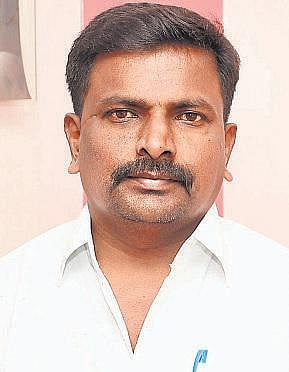 குப்பைக் கிடங்காக மாறிய உசிலம்பட்டி நகராட்சி அலுவலகம்: 7 ஆண்டுகளாக திறக்கப்படாததால் ரூ.80 லட்சம் வீண்