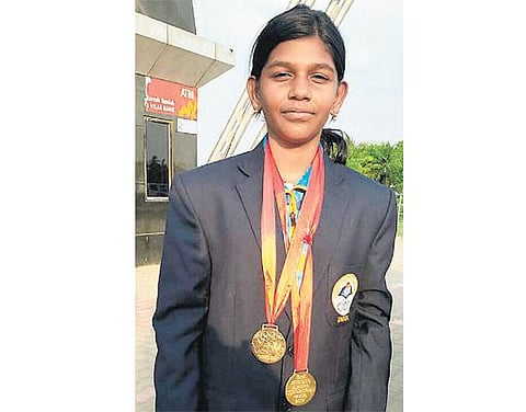 சர்வதேச ஸ்கேட்டிங் போட்டியில் 2 தங்கம் வென்ற விருதுநகர் மாணவி