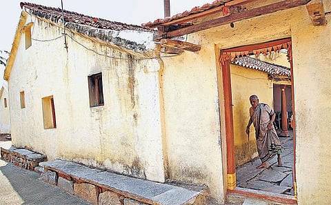 நாச்சிக்குப்பம் கிராமத்துக்கு வருவாரா நடிகர் ரஜினி?