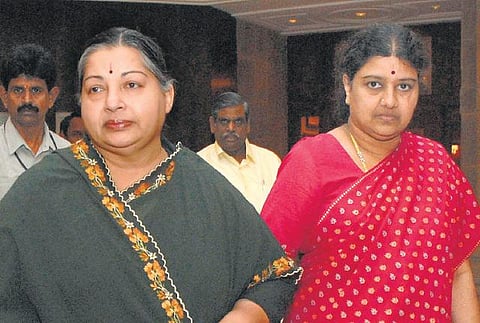 பறிமுதல் செய்யப்படும் ஜெயலலிதா, சசிகலா சொத்துகளை பராமரிக்க தனி அதிகாரிகள் விரைவில் நியமனம்: வருவாய்த் துறை அதிகாரிகள் தகவல்