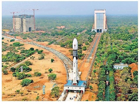 ஜிசாட்-19 செயற்கைக்கோளுடன் திங்கட்கிழமை விண்ணில் பாய்கிறது ஜிஎஸ்எல்வி மார்க்-3 ராக்கெட்