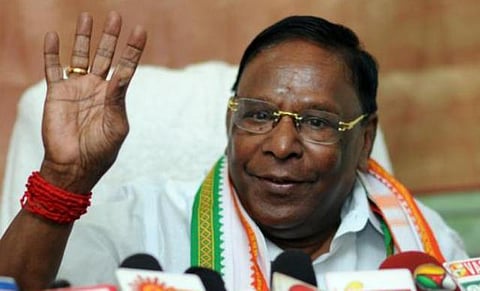 அமைச்சர் உத்தரவு இல்லாமல் அதிகாரிகள் ஆளுநரை சந்திக்கக்கூடாது: நாராயணசாமி