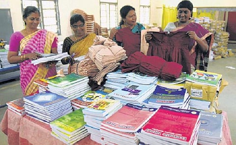 கோடை விடுமுறை முடிந்து பள்ளிகள் இன்று திறப்பு