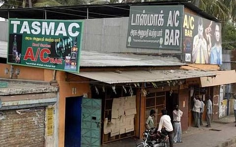 டாஸ்மாக் கடந்த மாதம் வெளியிட்ட பார் உரிமத்துக்கான டெண்டர் ரத்து: புதிதாக வெளியிட உயர் நீதிமன்றம் உத்தரவு