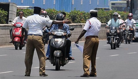 அதிவேகமாக வாகனம் ஓட்டிய 750 பேர் மீது வழக்கு பதிவு