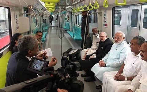 கொச்சி மெட்ரோ ரயில் சேவை: பிரதமர் மோடி தொடங்கி வைத்தார்