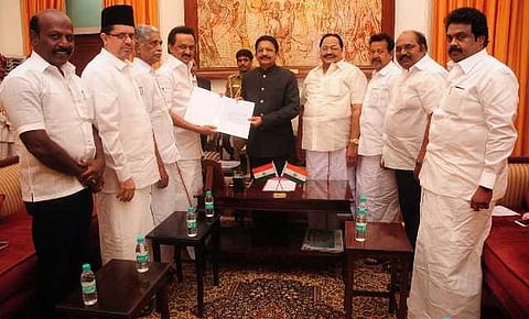 பண பேர விவகாரம்: ஸ்டாலின் அளித்த புகார் மனு மீது நடவடிக்கை எடுக்க ஆளுநர் உத்தரவு