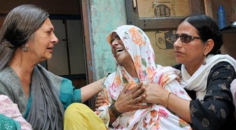 ரயிலில் கொடூரமாகக் கொல்லப்பட்ட ஜுனைத்: துக்கத்தினால் ஈத் கொண்டாட மறுத்த கிராம முஸ்லிம்கள்