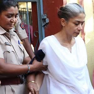 சிறை அதிகாரிகள் தன்னை அடித்ததாக இந்திராணி முகர்ஜி புகார்: சிபிஐ நீதிமன்றத்தை அணுகினார்