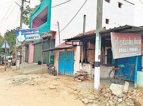 கதிராமங்கலத்தில் 9-வது நாளாக கடையடைப்பு: இன்று அரசியல் கட்சியினர் கருத்து கேட்பு