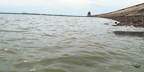 2 நாட்கள் கனமழை காரணமாக செம்பரம்பாக்கம் ஏரி நீர் மட்டம் உயர்வு