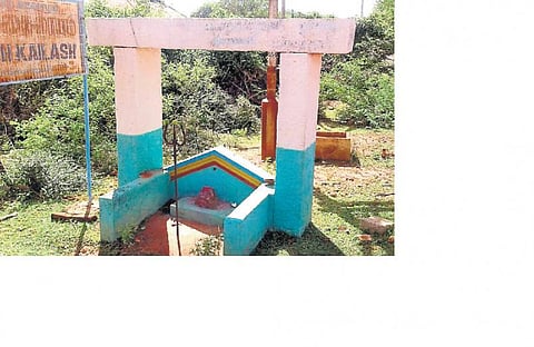 சிவகங்கை மாவட்டத்தில் அறத்தின் அடையாளமாக நிலைத்து நிற்கும் சுமை தாங்கி கற்கள்