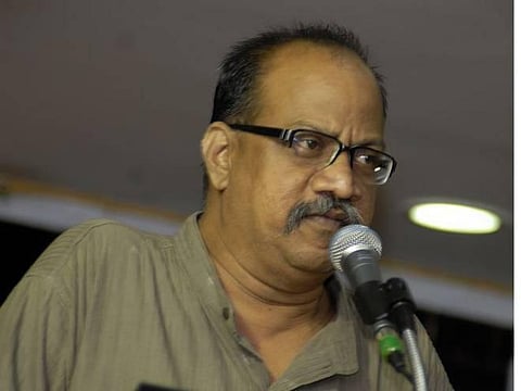 பகிரங்கமாக பாஜக நிலை எடுக்கும் குருமூர்த்தி: பத்திரிகையாளர் ஞாநியின் கடைசி ஃபேஸ்புக் பதிவு
