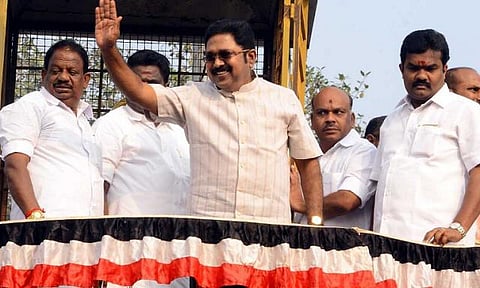 தனிக் கட்சி தொடங்குவது குறித்து நாளை முடிவு: டிடிவி தினகரன்