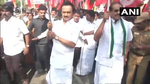 பேருந்து கட்டண உயர்வை திரும்பப் பெறக்கோரி திமுக சாலை மறியல்: ஸ்டாலின், வைகோ, திருமாவளவன் கைது