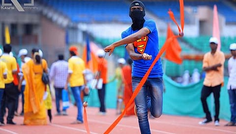 இவன் வேற மாதிரி!