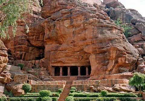 திராவிடக் கலைக் குகைக் கோயில்கள்