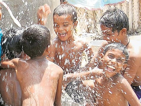 ஜோதிடம் அறிவோம்! 50: இதுதான்... இப்படித்தான்!
குளித்ததும் முதலில் துடைப்பது முதுகா? முகமா?