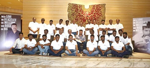 திரையுலகில் 25 ஆண்டுகள்: உதவி இயக்குநர்களின் அன்பால் நெகிழ்ந்த ஷங்கர்