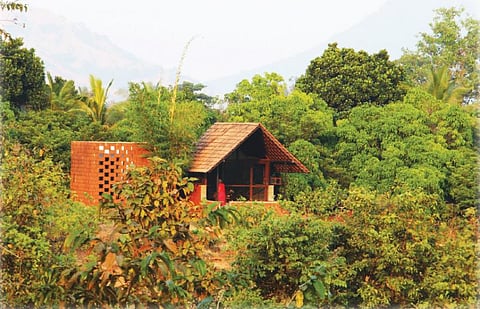 ரூ.10 லட்சத்தில் பண்ணை வீடு