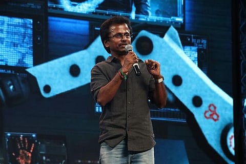 காவல்துறையினர் பலமுறை கதவை தட்டினார்கள்: ஏ.ஆர்.முருகதாஸ்