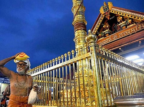 சபரிமலை தீர்ப்பு: புதிய மனுக்கள் குறித்து மறுசீராய்வு விசாரணைக்கு பிறகே முடிவு: உச்ச நீதிமன்றம் உத்தரவு