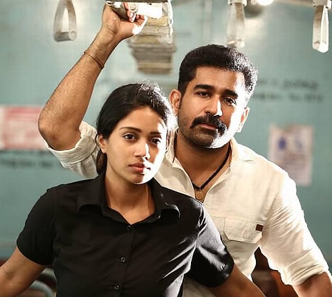 முதல் பார்வை: திமிரு புடிச்சவன்