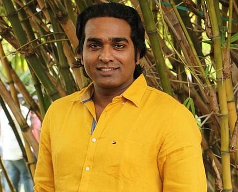 ‘கஜா’ நிவாரண நிதியாக ரூ.25 லட்சம்: மரக்கன்றுகளுடன் களமிறங்கும் விஜய் சேதுபதி