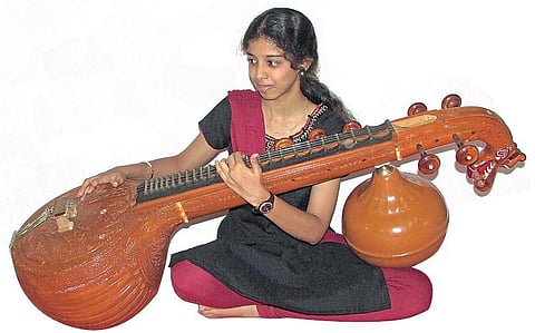 வானவில் பெண்கள்: ‘இசை’பட வாழும் குடும்பம்!