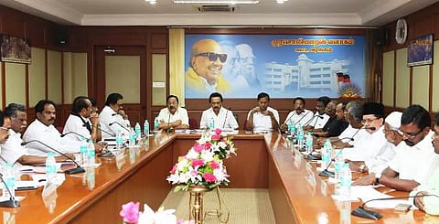 ஸ்டாலின் தலைமையில் அனைத்துக் கட்சிக் கூட்டம்: முக்கியத் தீர்மானம் நிறைவேற்றம்