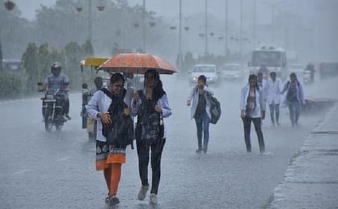 வட கடலோர தமிழகத்தில் சில தினங்களில் கனமழை: வானிலை ஆய்வு மையம் தகவல்