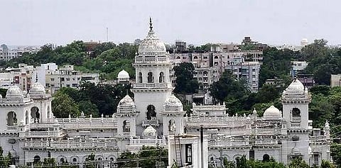 தேர்தலுக்கு பிந்தைய கருத்துக் கணிப்புகள் பலிக்குமா?
ஆந்திரா, தெலங்கானாவில் சூதாட்டம்; கோடிக்கணக்கில் ஏராளமானோர் பணம் கட்டி வருகின்றனர்