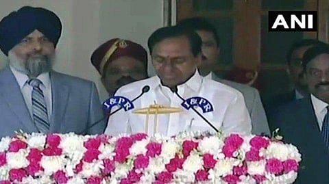 2-வது இன்னிங்ஸை தொடங்கினார்: தெலங்கானா
முதல்வராக சந்திரசேகர் ராவ் பதவி ஏற்றார்