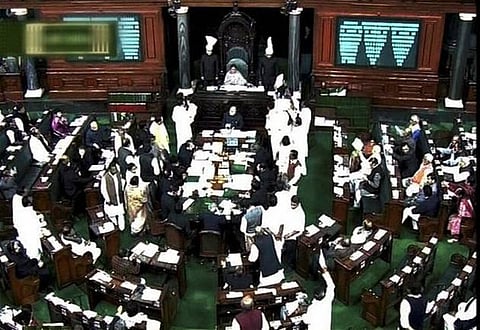 மேகேதாட்டு அணை விவகாரம்: அதிமுக எம்.பி.க்கள் கடும் அமளி; நாடாளுமன்றம் நாள் முழுவதும் ஒத்திவைப்பு