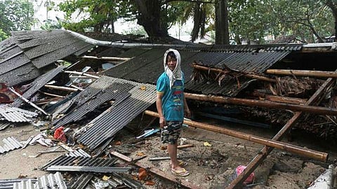 இந்தோனேசியாவில் சுனாமி உயிரிழப்பு 429 ஆக அதிகரிப்பு