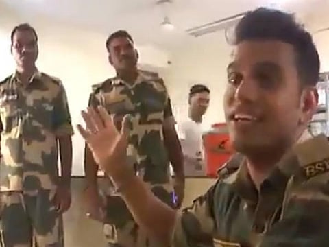 இணையத்தில் வைரலாகும் எல்லை பாதுகாப்பு வீரர் பாடிய சினிமா பாடல்