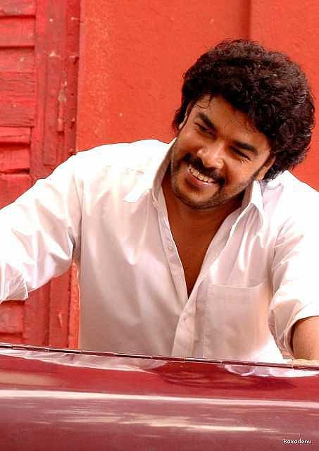 கலகல சுந்தர்.சி-க்கு கனிவான பிறந்த நாள் வாழ்த்துகள்!