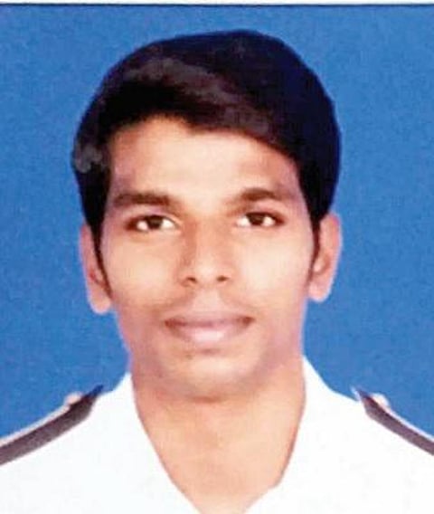 ரஷ்யாவில் தீப்பிடித்த கப்பலில் குமரி இளைஞர் மாயம்