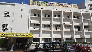 முன்னாள் நீதிபதி காங்கிரஸில் இணைந்தார்