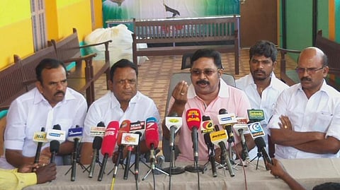 குக்கர் சின்னம்: தீர்ப்பு எங்களுக்கு சாதகமாக வந்துள்ளது; வல்லவனுக்கு புல்லும் ஆயுதம்- டிடிவி தினகரன்