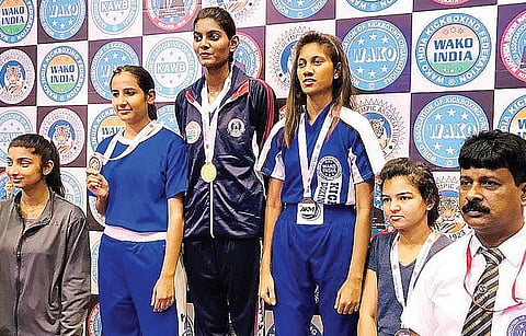 வானவில் பெண்கள்: மதுமிதா சொன்ன பதில்